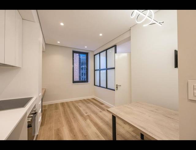 1 BEDROOM APARTMENT FOR SALE IN CAPE TOWN CITY CENTRE